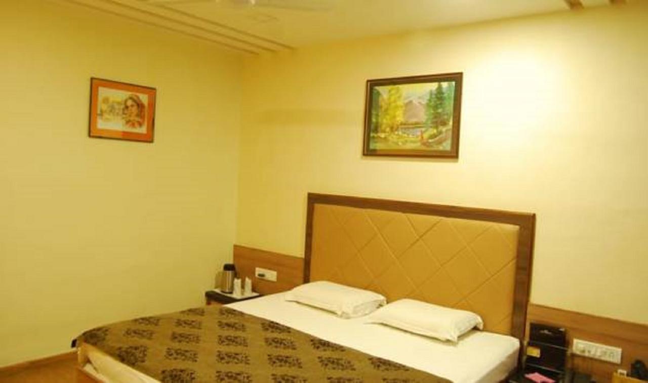 Hotel Savera Palace Mount Abu Dış mekan fotoğraf